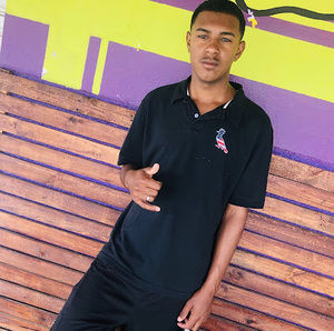 Meet your Posher, Roniel